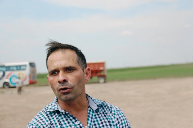 Argentinien: Wertschöpfung als Rindermäster, Metzger, Fleischverkäufer «Weil ich das Fleisch der Rinder vermarkte, gewinne ich 200 Dollar pro Tier.»Amilca Oberto, Rindermäster mit einem Feedlot (Fressplatz), Metzger und Fleischverkäufer in Careana, Argentinien.