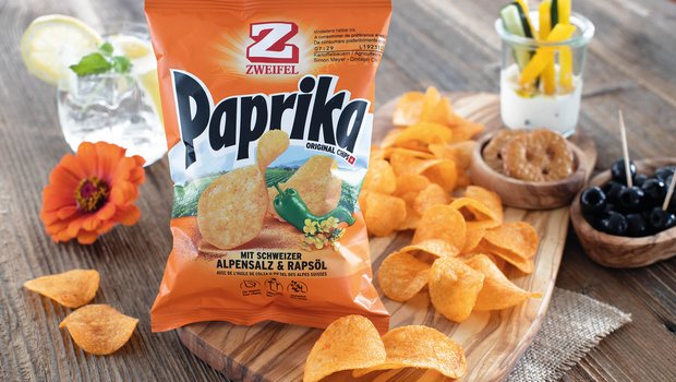 Mit Pestizid-Initiative gibt es (fast) keine Paprika Pommes-Chips mehr Marktführer Zweifel Pomy-Chips AG produziert 7500 Tonnen Chips pro Jahr. Dafür werden 24' 000 Tonnen Schweizer Kartoffeln verwertet – und 700 Tonnen Gewürze. (Bild: Zweifel)