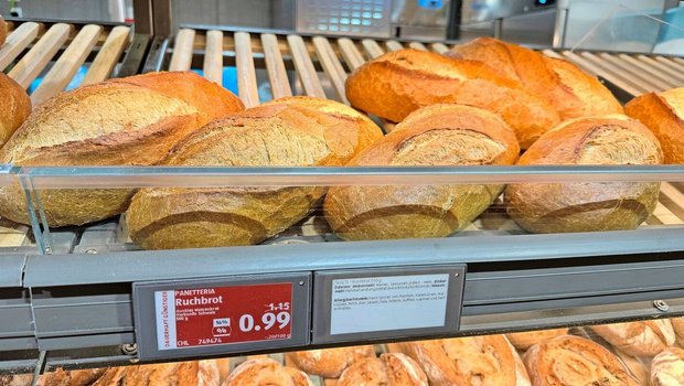 Mitte Oktober senkte Aldi Suisse kräftig die Preise für einige Lebensmittel. Seitdem kostet das «Pfünderli» weniger als einen «Stutz».