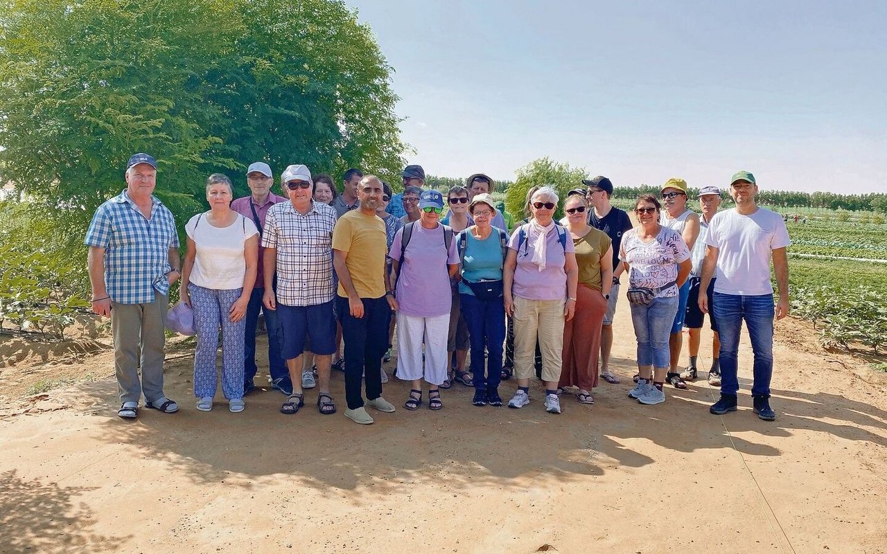 Eintauchen in eine fremde Landwirtschaftswelt: Eine 24-köpfige Gruppe von Leserinnen und Lesern der BauernZeitung bereiste im Winter die Vereinigten Arabischen Emirate. 