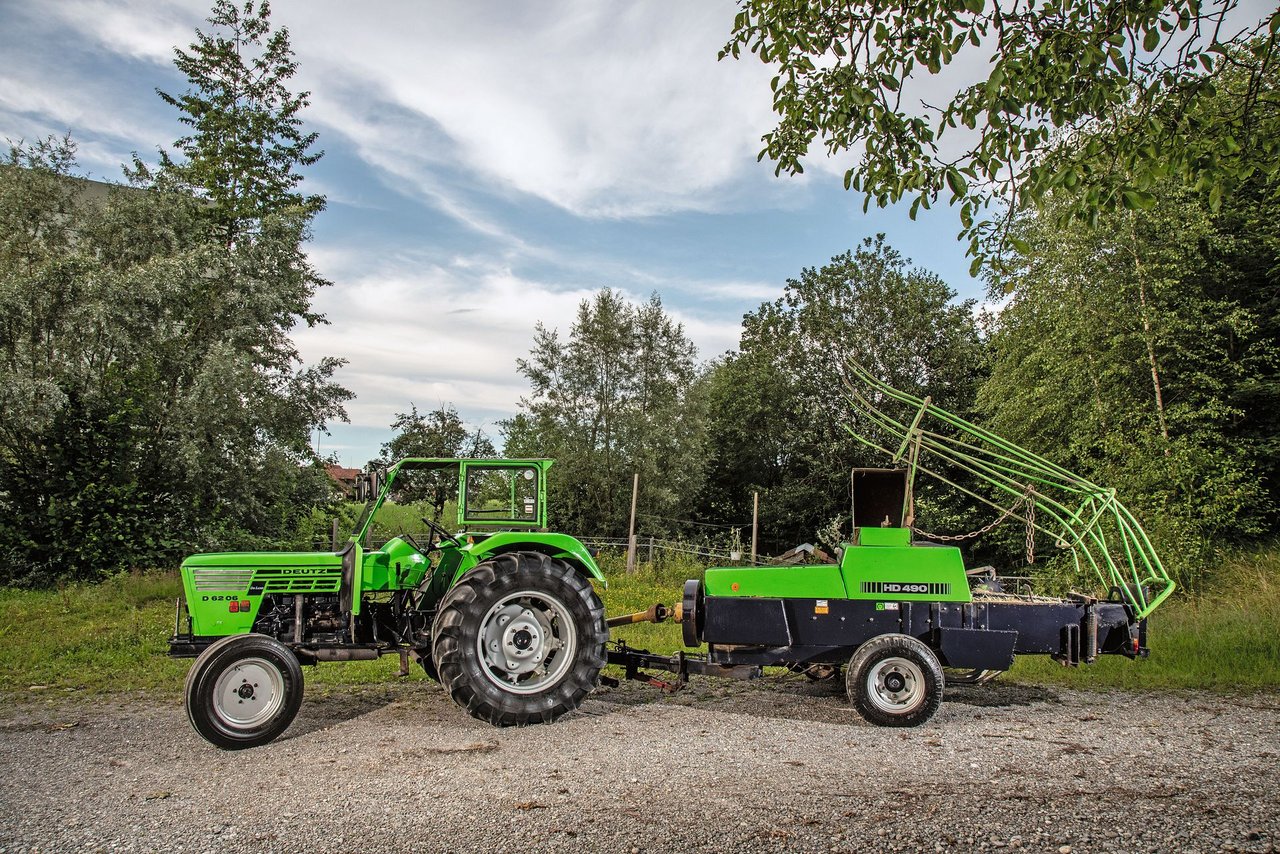 Der Traktor hat knapp 30'000 Betriebsstunden auf dem Buckel und ist noch topfit. Bild: die grüne/Pia Neuenschwander