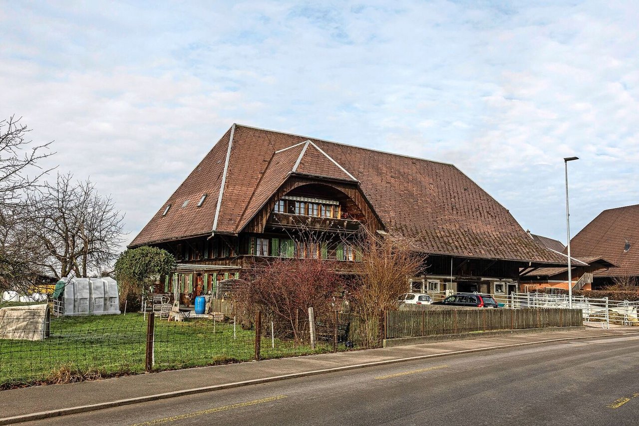 Der Betrieb der Familie Kunz steht mitten in der Dorfzone in Ersigen. Ein Umbau für Wohnraum wäre relativ unkompliziert möglich, ist aber aktuell nicht geplant.