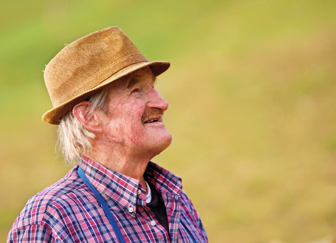 Ab 65 steht dem Landwirt aus der ersten Säule eine Altersrente zu. Bild: Adobe Stock