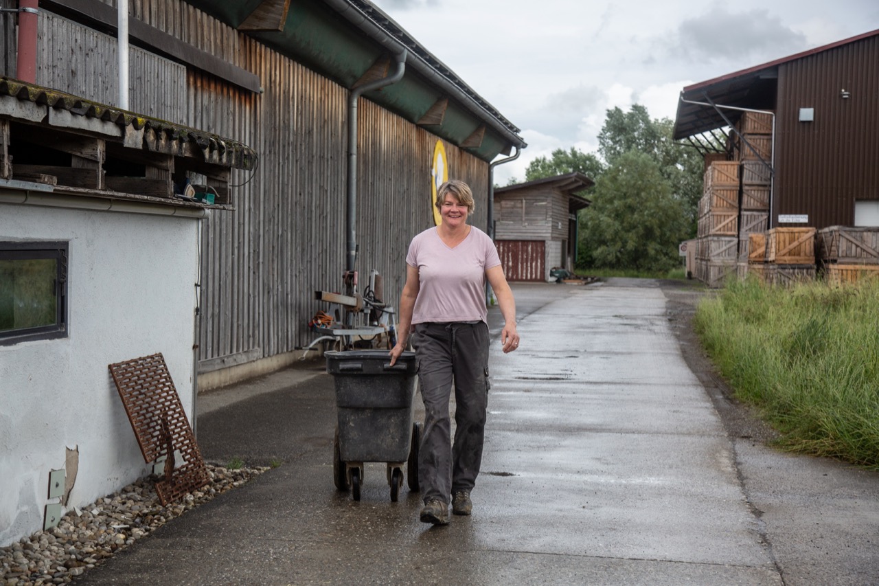 Susanne Betscher schätzt es, als Betriebsleiterin auf dem Wiggerhof viele Freiheiten zu haben. Bild: Pia Neuenschwander